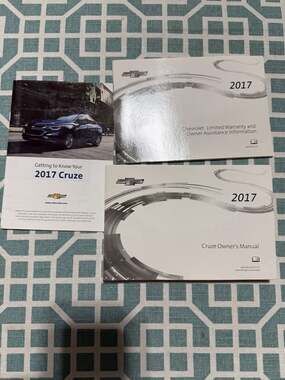 2017 Chevrolet Cruze Owner's Manual and Warranty Information Booklets